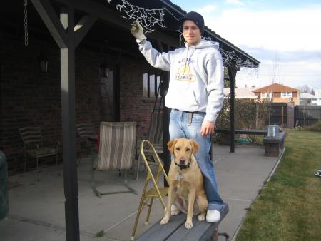 le chien me sui de partout